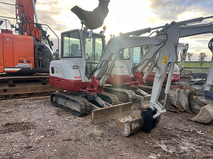 Used 2019 TAKEUCHI TB230