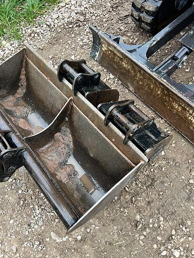 Used 2023 Yanmar SV15 vt