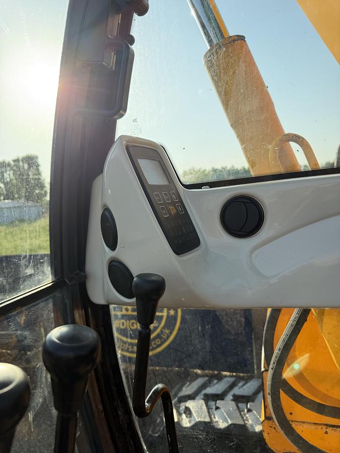 Used 2001 JCB JZ70