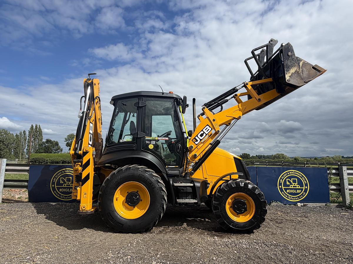 Used 2021 JCB 3CX SITE MASTER PRO