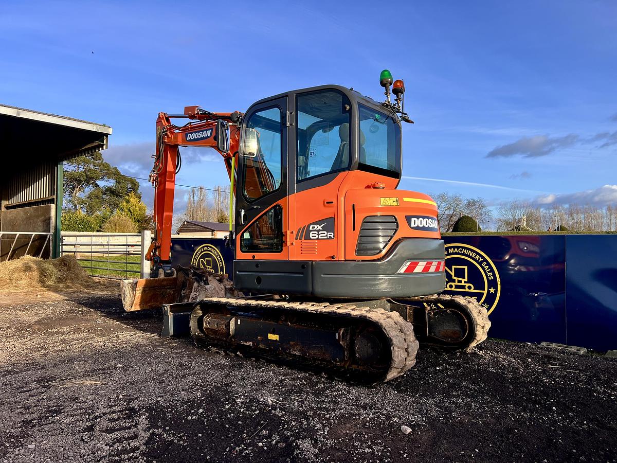 Used 2022 DOOSAN DX62R-3