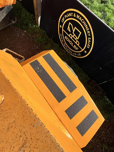 Used 2017 THWAITES 9 tonne dumper