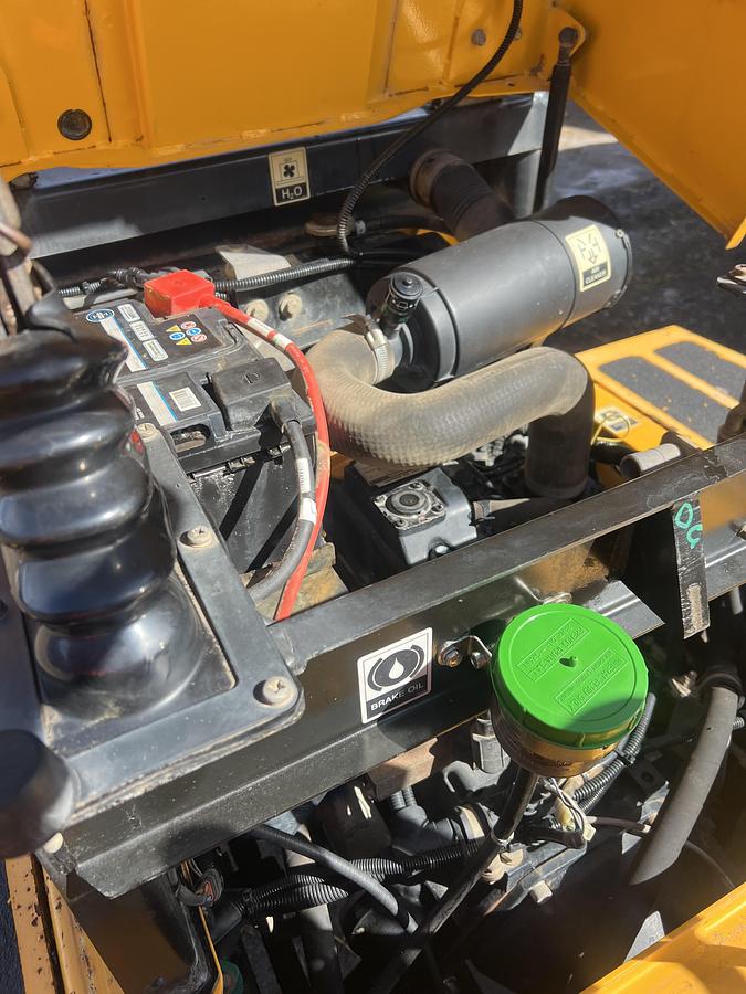 Used 2019 THWAITES 3 tonne dumper