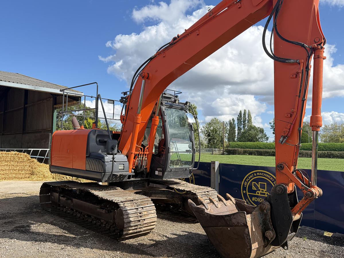 Used 2015 HITACHI ZAXIS ZX130 LCN-5