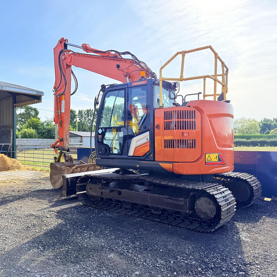 Used 2022 HITACHI ZAXIS ZX135USBL-7