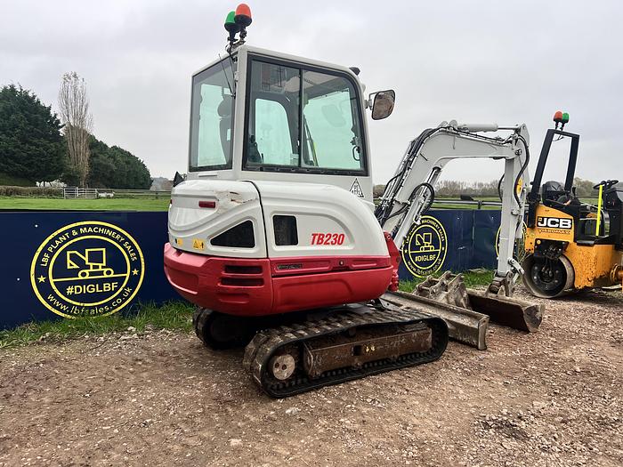 Used 2019 TAKEUCHI TB230