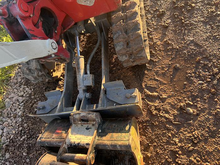 Used 2018 TAKEUCHI TB210R