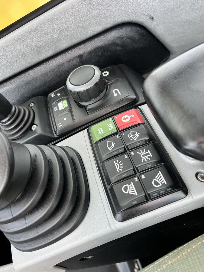 Used 2022 WACKER NEUSON EZ80