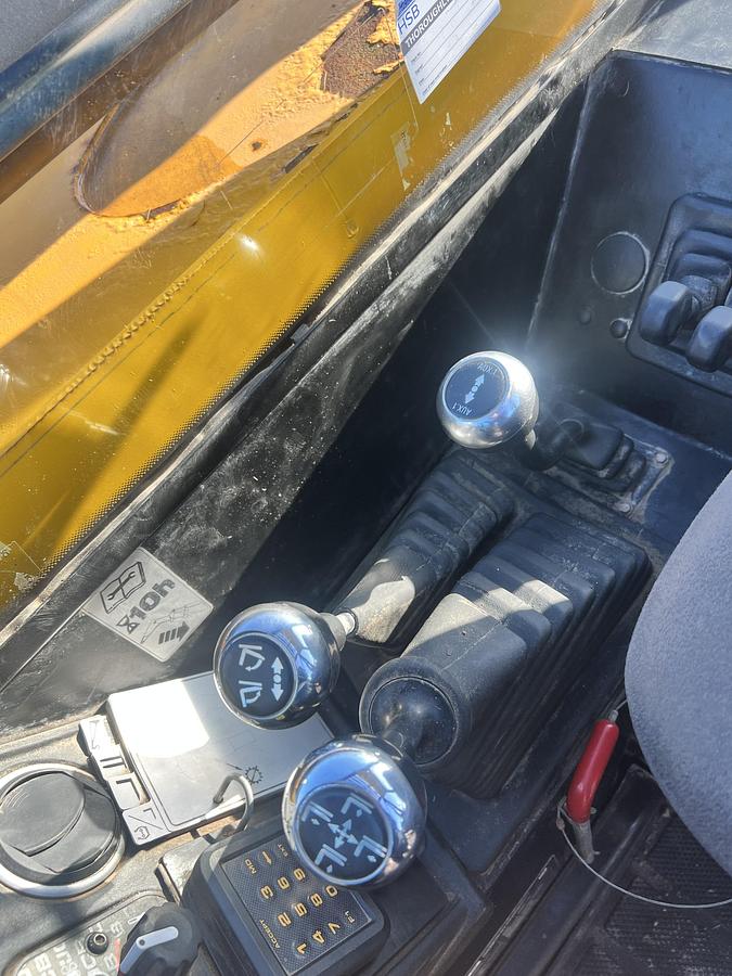 Used 2021 JCB 540-140