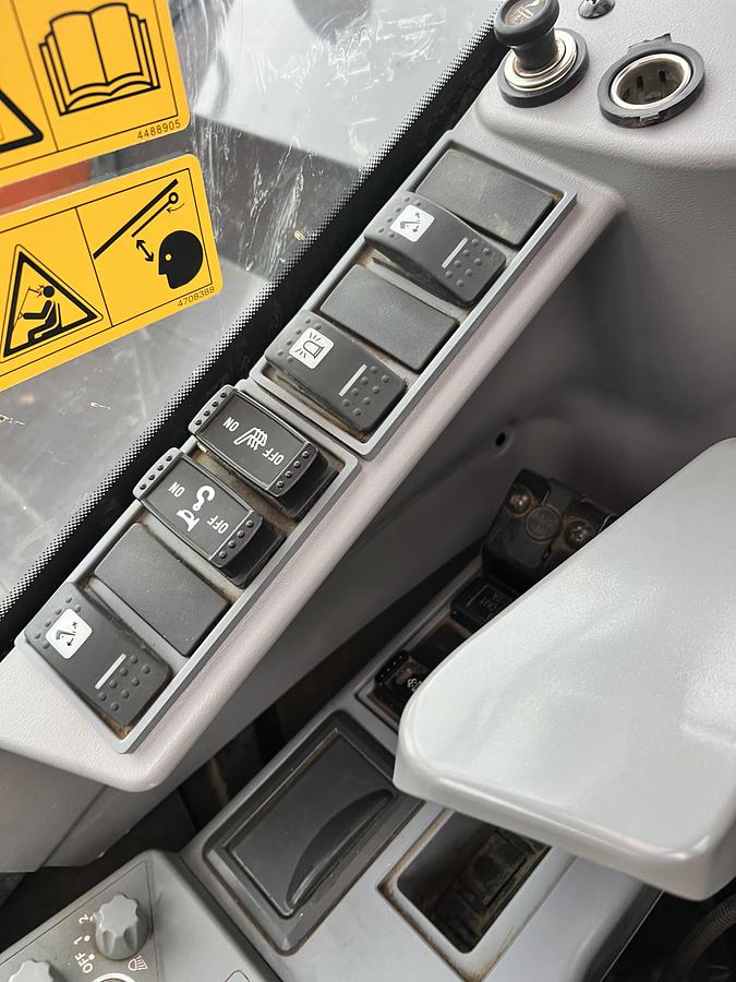 Used 2021 HITACHI ZX85USB-6