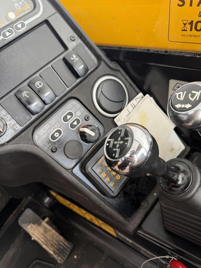 Used 2022 JCB 540-140