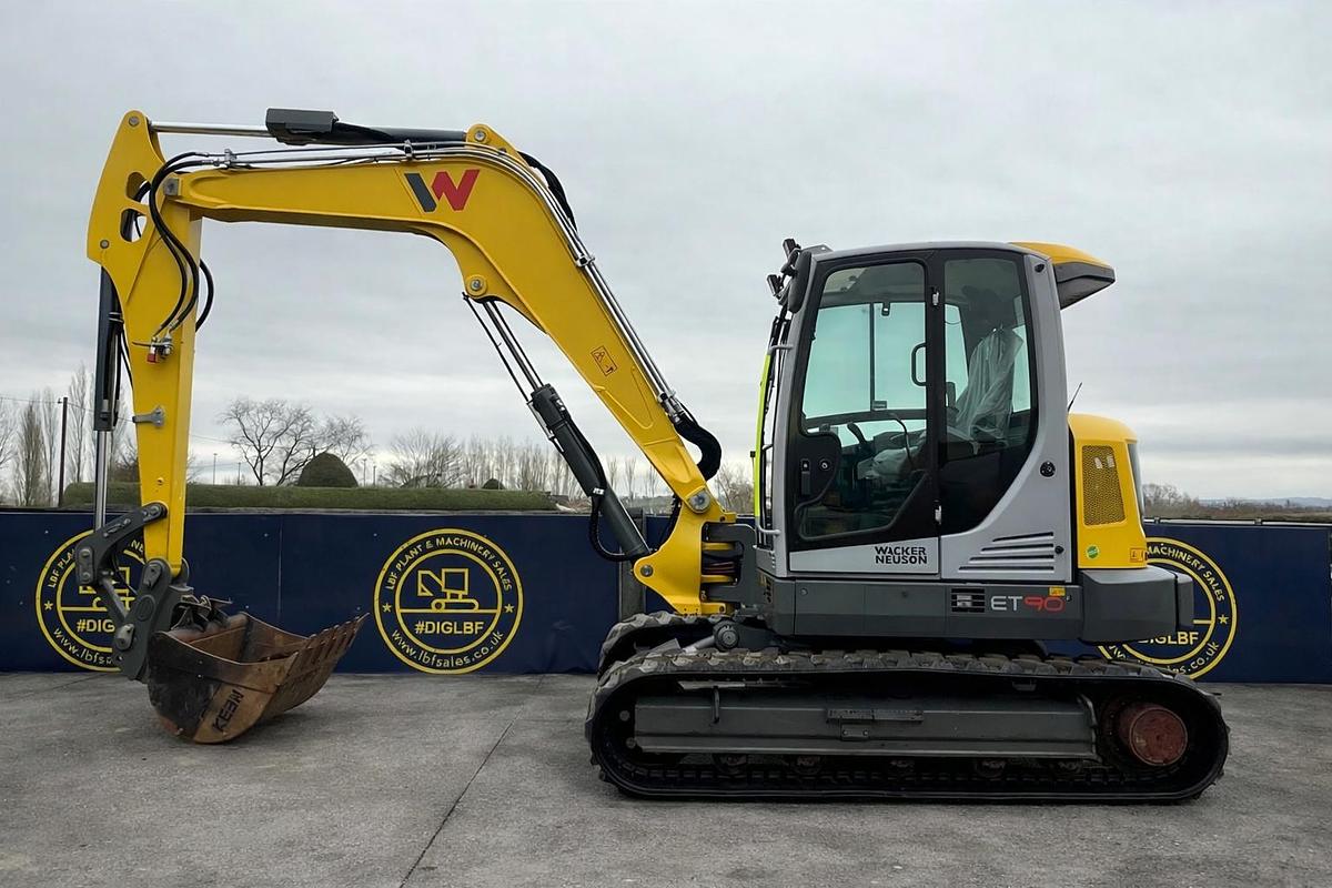 Used 2023 WACKER NEUSON ET90