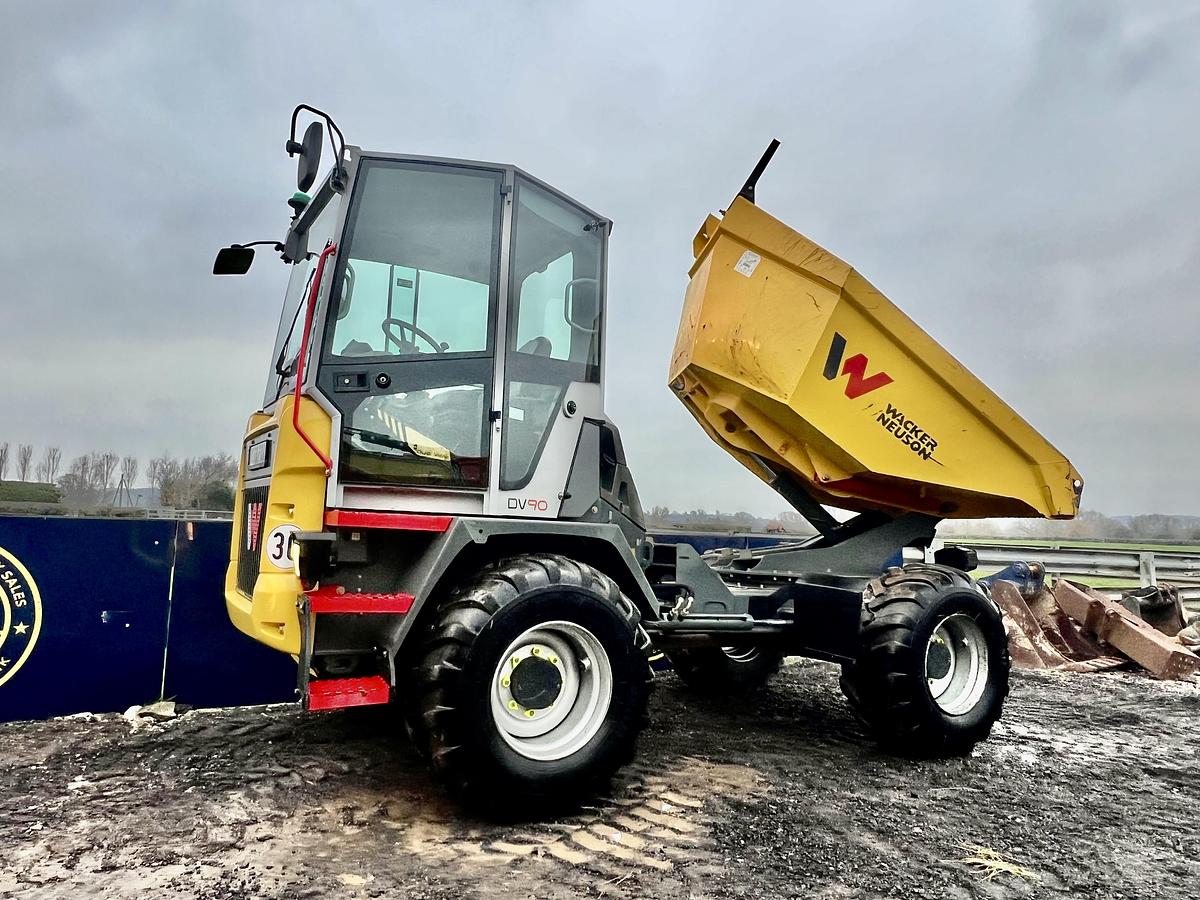 Used 2020 WACKER NEUSON DV90 duel view swivel