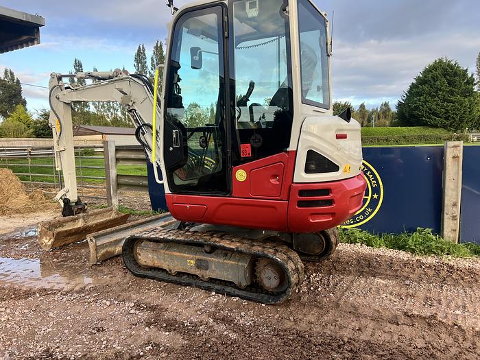Used 2019 TAKEUCHI TB230