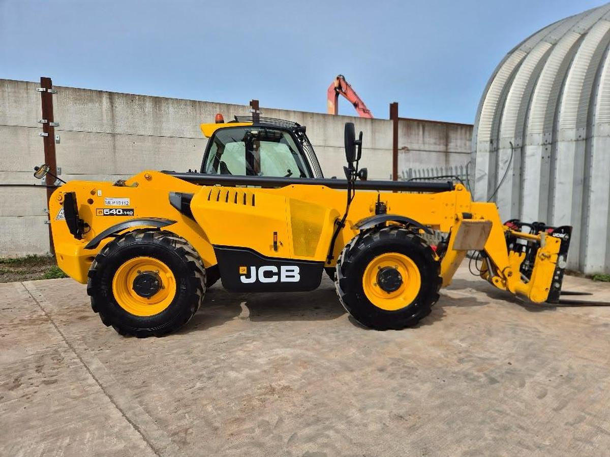 Used 2022 JCB 540-140