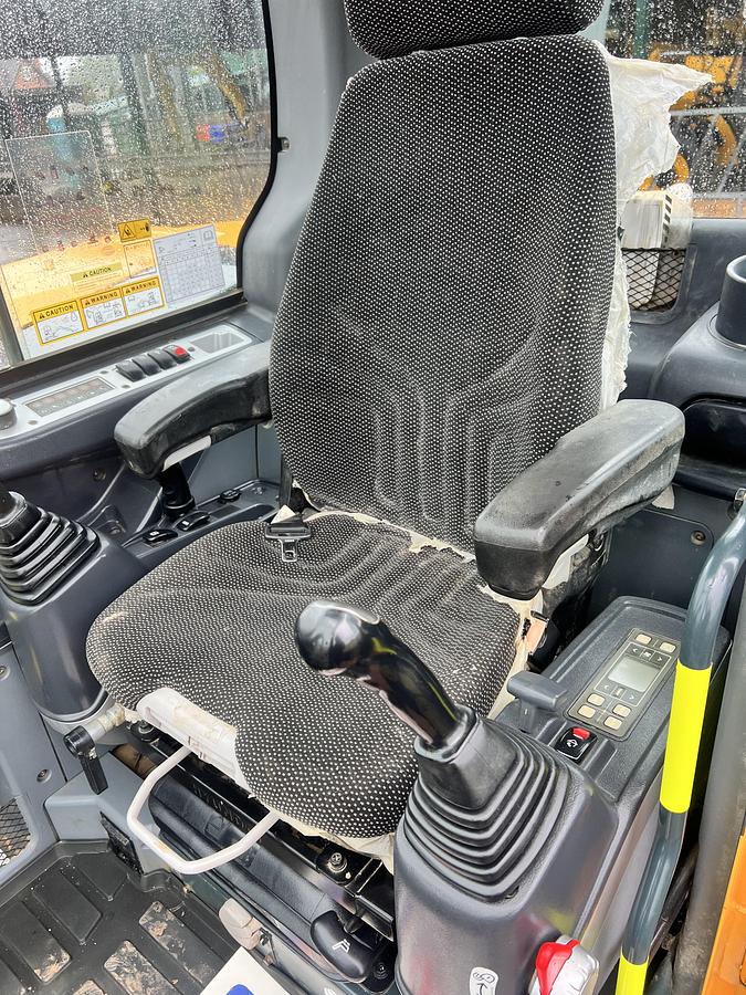 Used 2021 HYUNDIA HX85A