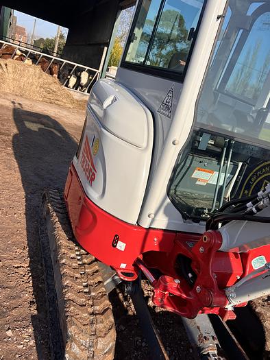 Used 2022 TAKEUCHI TB325R