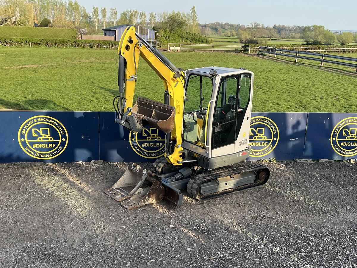 Used 2020 WACKER NEUSON EZ26