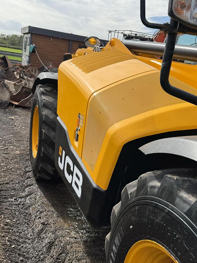Used 2022 JCB 540-140
