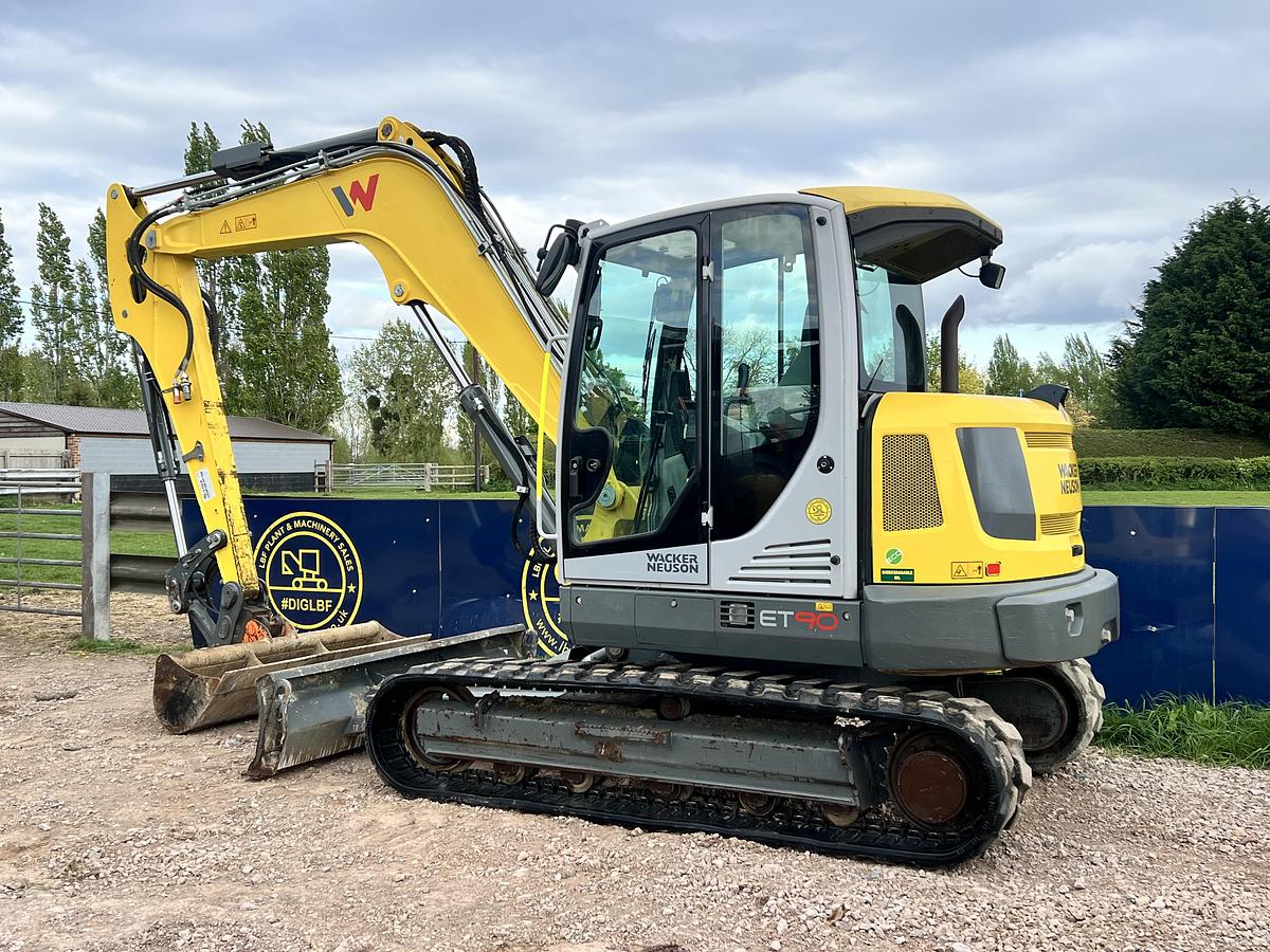 Used 2020 WACKER NEUSON ET90