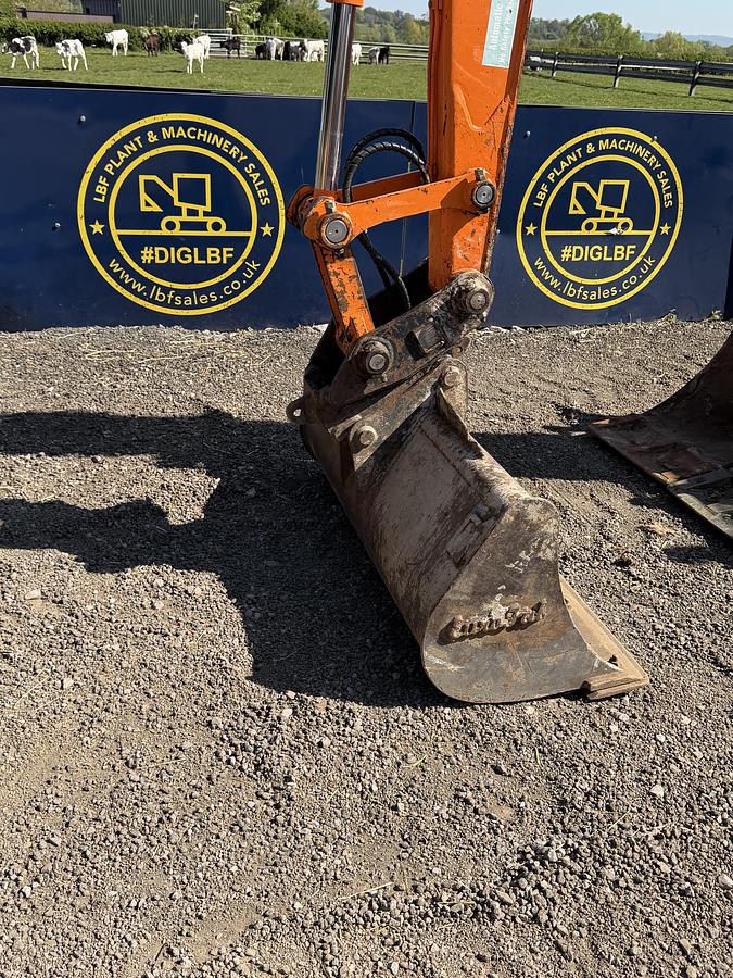 Used 2022 DOOSAN DX85R