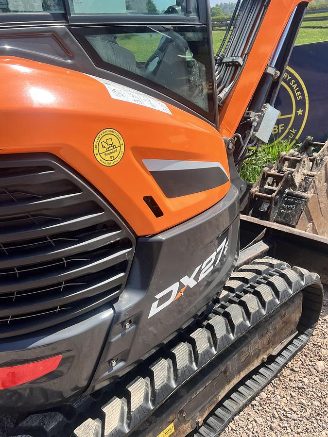Used 2020 DOOSAN DX27Z
