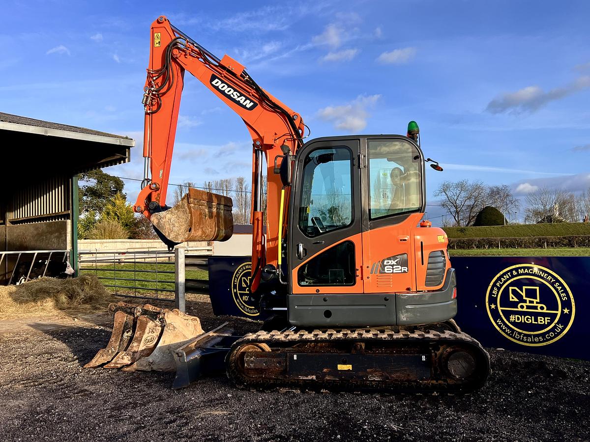 Used 2022 DOOSAN DX62R-3