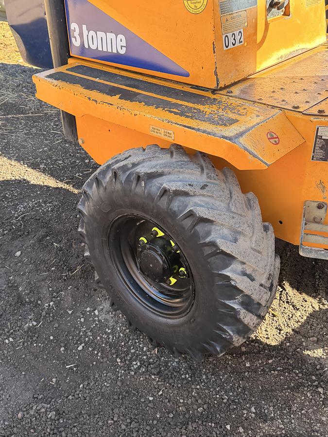 Used 2017 THWAITES 3 tonne dumper