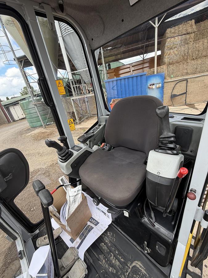 Used 2024 WACKER NEUSON ET18 VDS