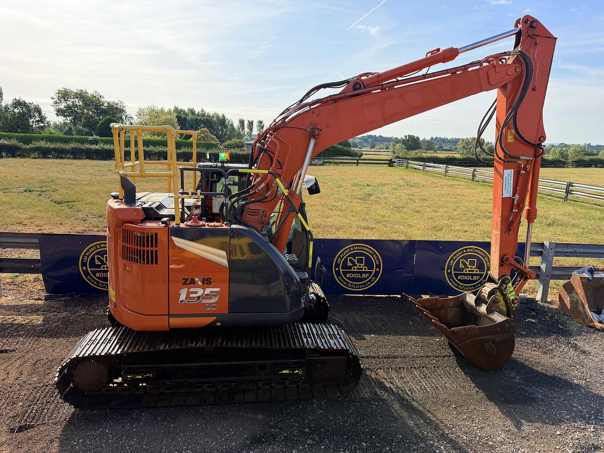 Used 2023 HITACHI ZAXIS ZX135USBL-7