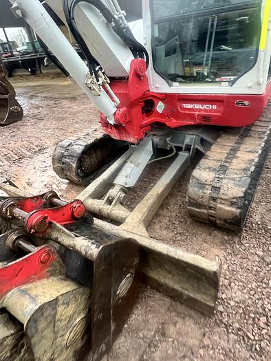 Used 2018 TAKEUCHI TB260