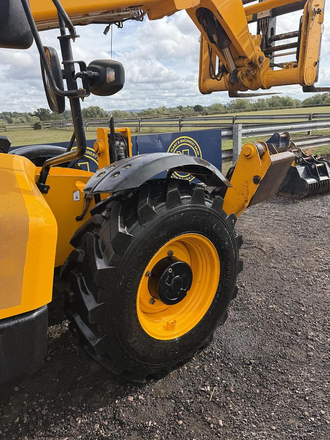 Used 2022 JCB 540-140