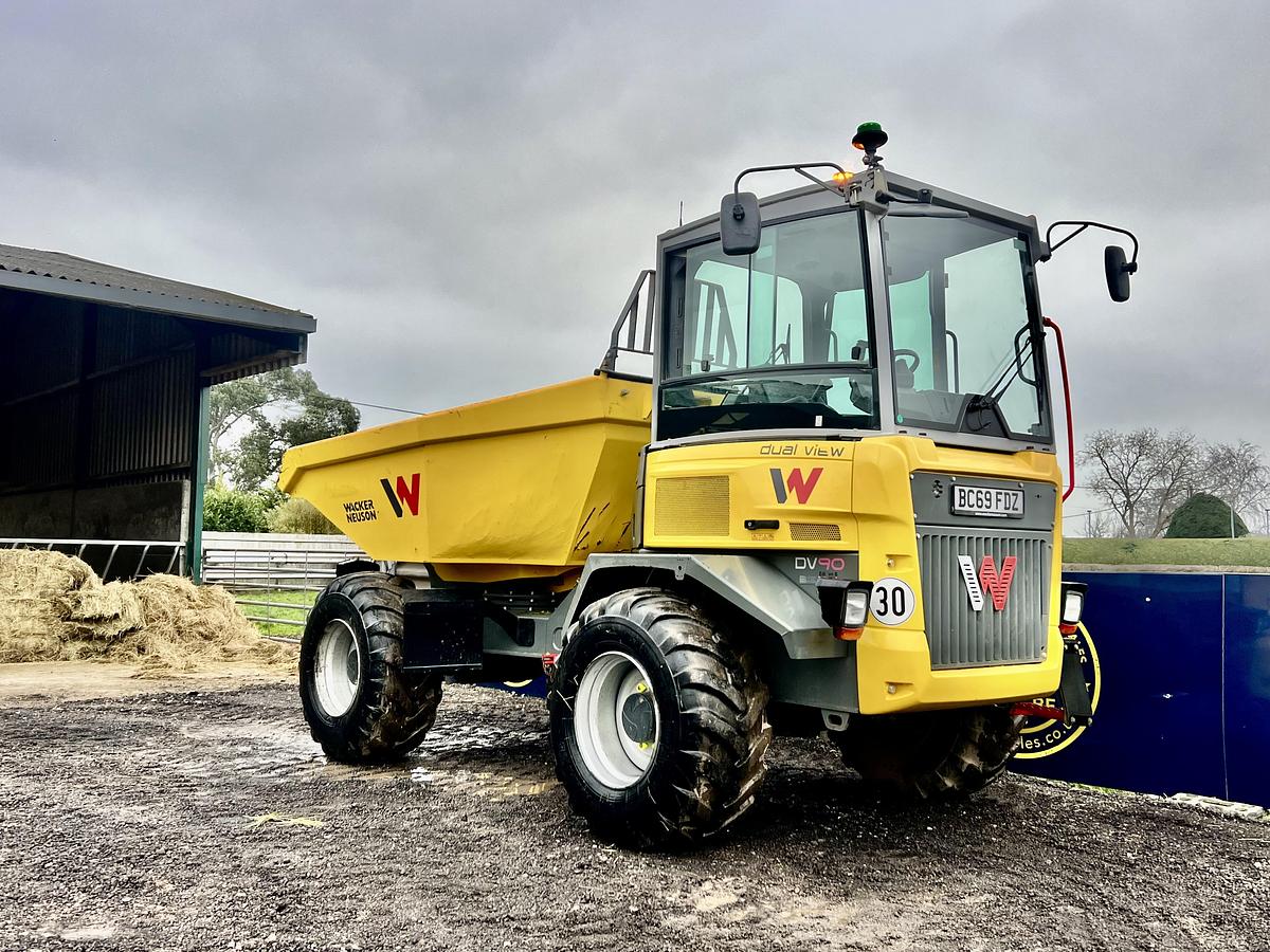 Used 2020 WACKER NEUSON DV90 duel view swivel