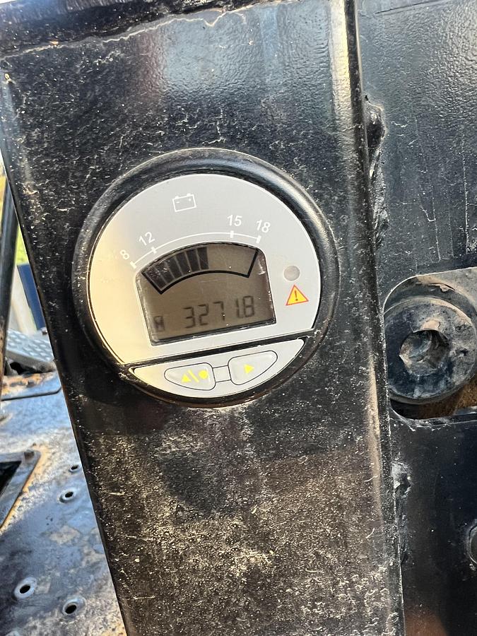 Used 2016 THWAITES 9 tonne dumper