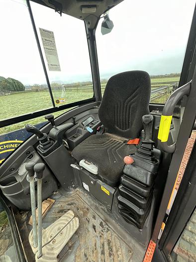 Used 2018 VOLVO ECR25D