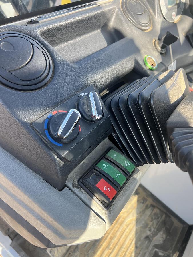 Used 2021 WACKER NEUSON TH412