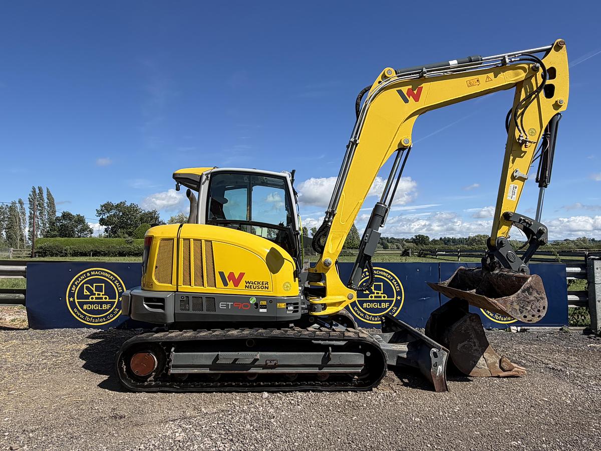 Used 2022 WACKER NEUSON ET90