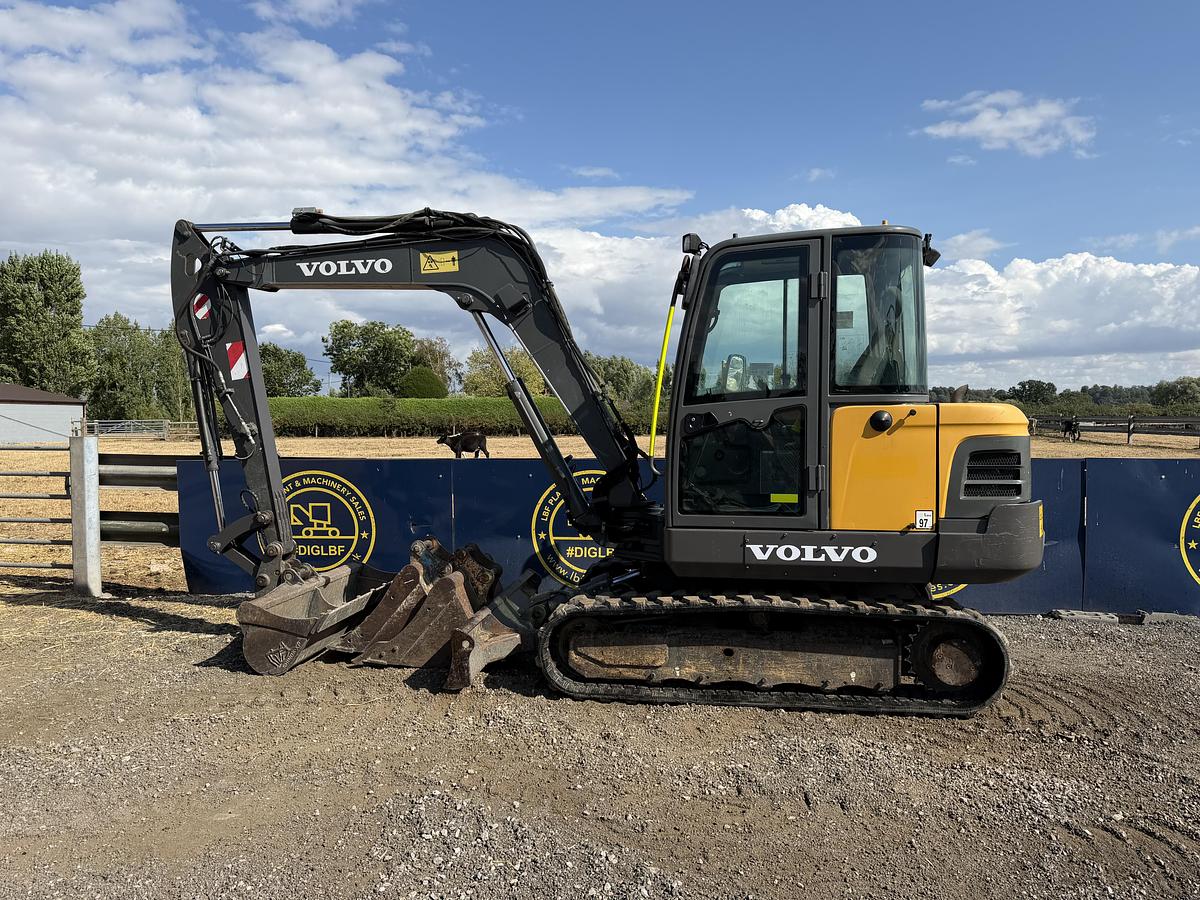 Used 2017 VOLVO EC55C