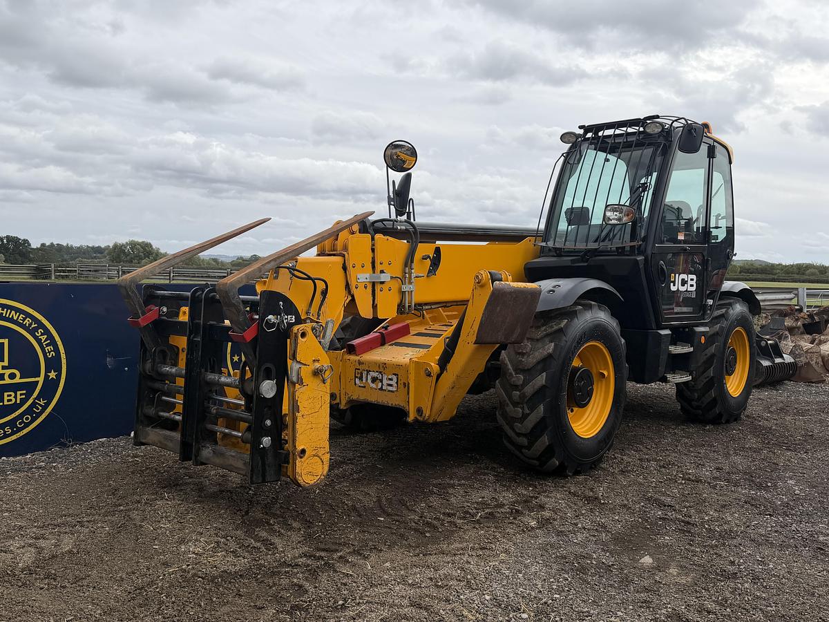 Used 2023 JCB 540-140