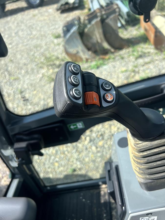 Used 2025 WACKER NEUSON WL70