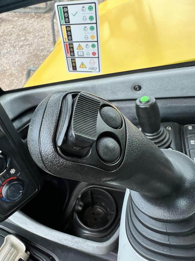 Used 2022 WACKER NEUSON EZ80