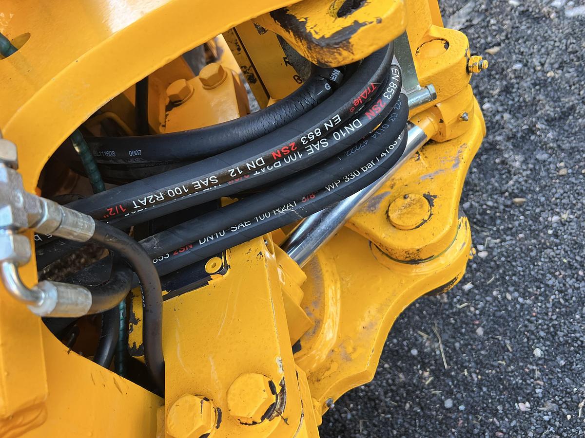 Used 2004 JCB 2CX STREET MASTER