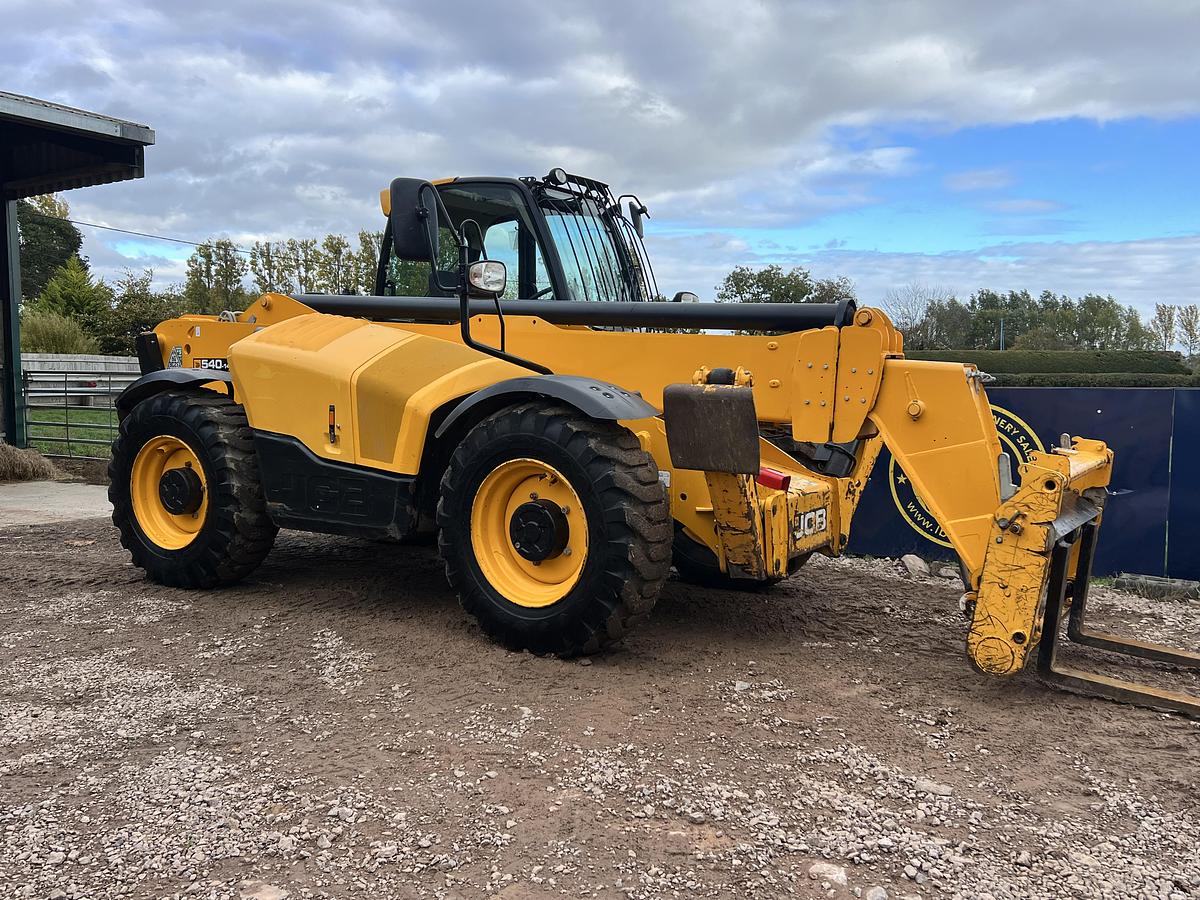 Used 2021 JCB 540-140