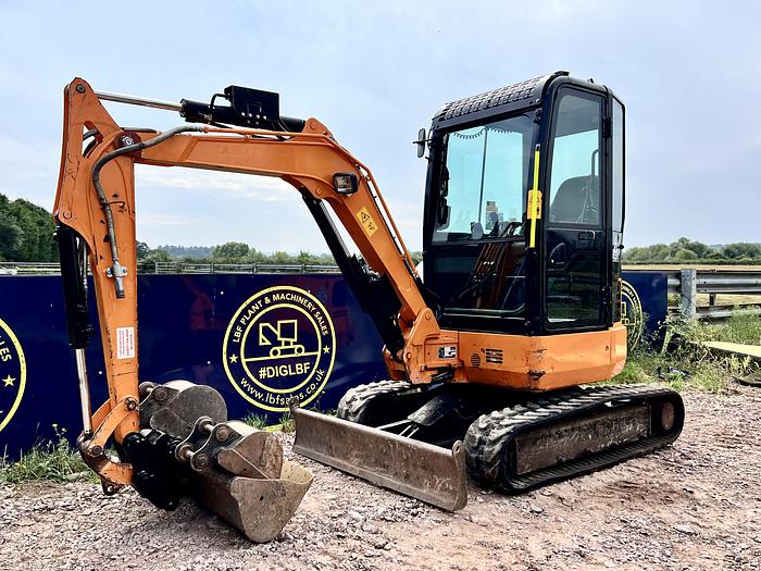 Used 2017 HANIX H27DR