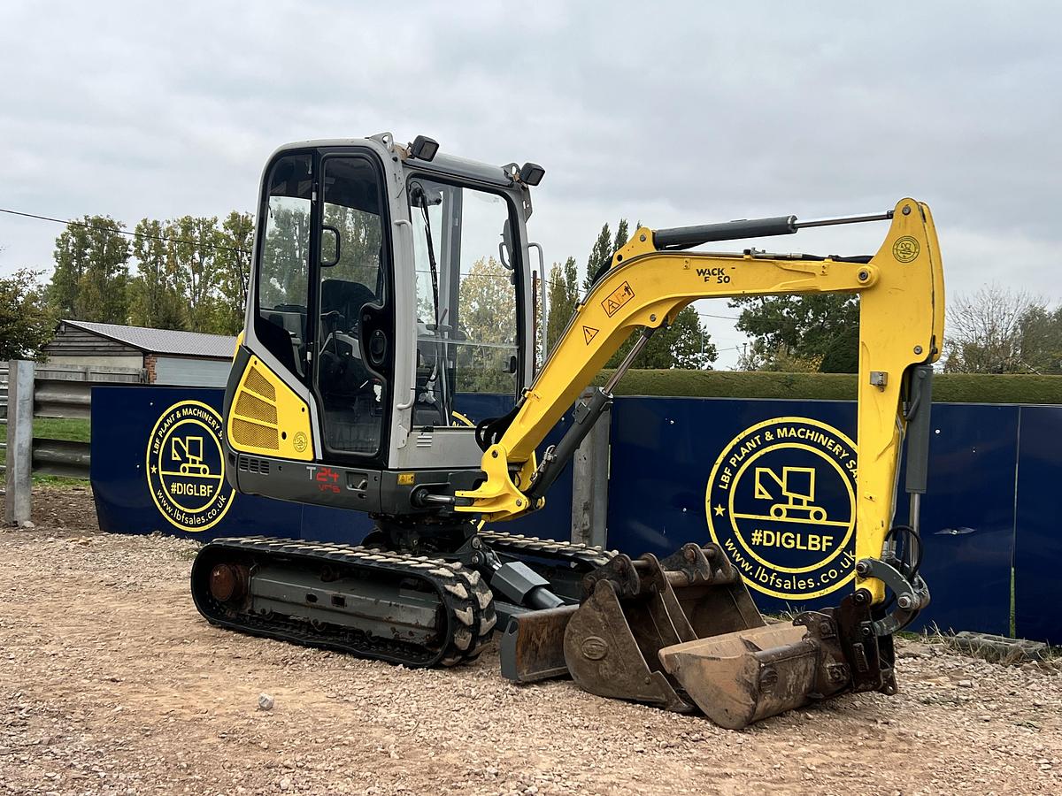 Used 2017 WACKER NEUSON ET24 VDS