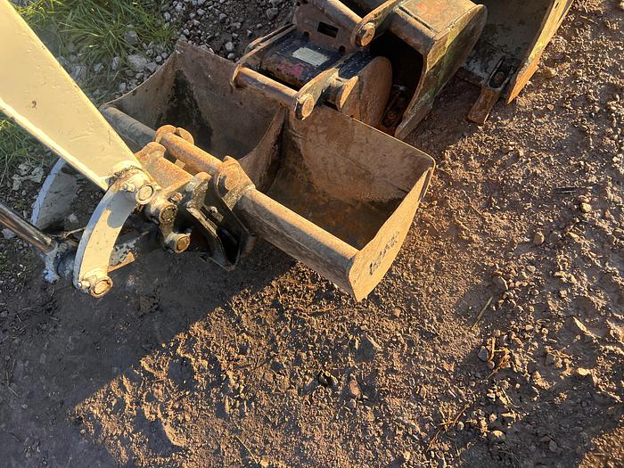 Used 2018 TAKEUCHI TB210R