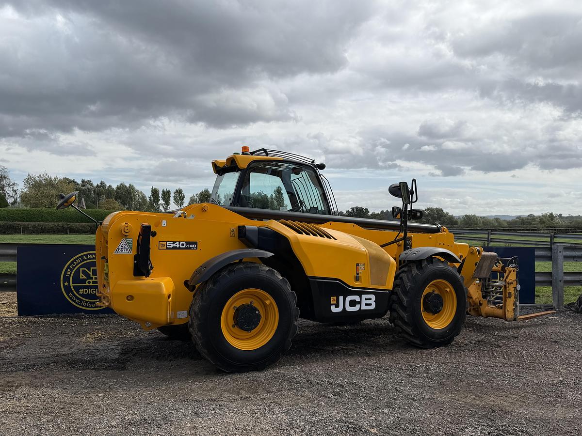 Used 2022 JCB 540-140