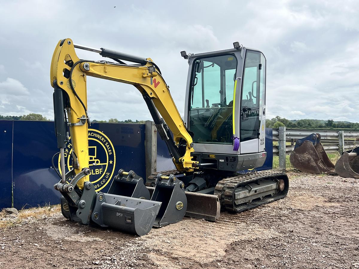 Used 2022 WACKER NEUSON EZ26
