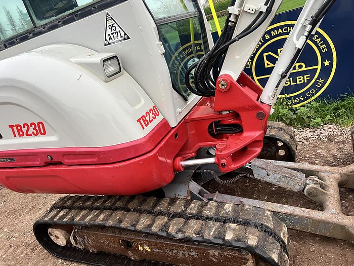 Used 2019 TAKEUCHI TB230