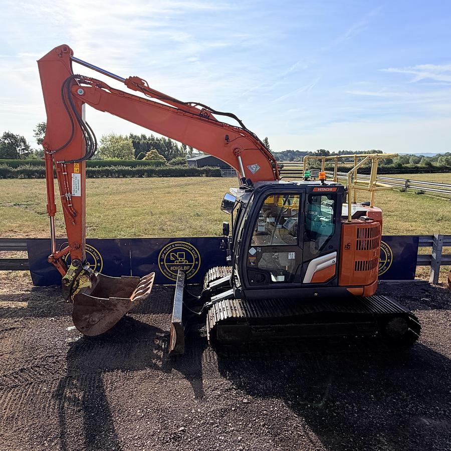 Used 2022 HITACHI ZAXIS ZX135USBL-7